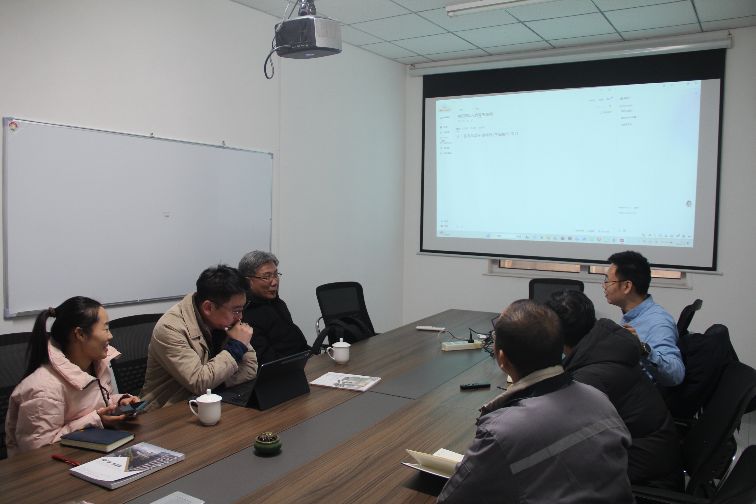 Shandong Lannuo diskuterar projektinitiering för bullerlaboratorium och bullerkontroll med professor KWAK, Moon Kyu, Ph.D. och representanten Liang Tongho från Dongguk University, Sydkorea